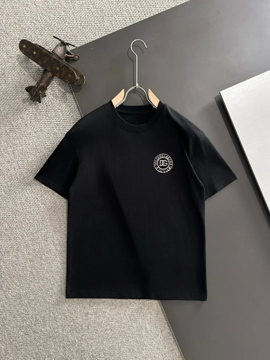 ， DG Same Style T ！ DG Logo ！ ！ Breathable ， 。Premium ， ！ Same Style！ ：Black White Size：S-xx L